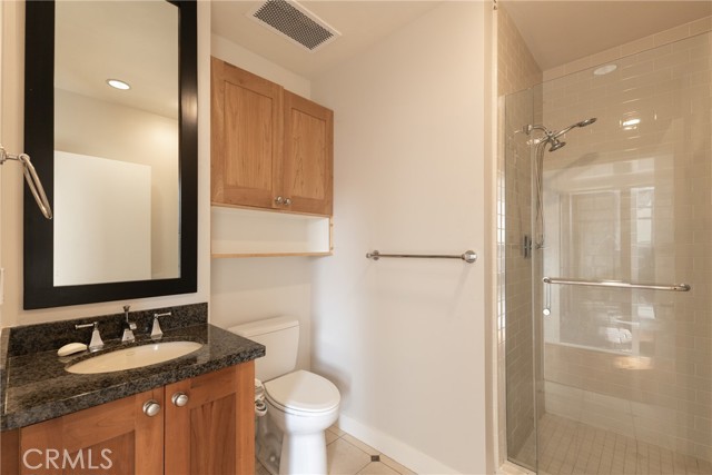 Detail Gallery Image 19 of 38 For 700 W Harbor Dr #104,  San Diego,  CA 92101 - 2 Beds | 2/1 Baths