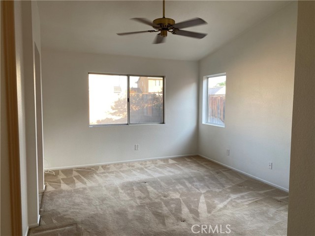 Detail Gallery Image 4 of 13 For 2755 Cambridge Ave, Hemet,  CA 92545 - 3 Beds | 2 Baths