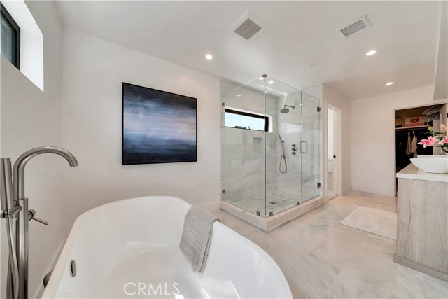 Detail Gallery Image 21 of 39 For 317 E Bay Ave, Newport Beach,  CA 92661 - 4 Beds | 4 Baths