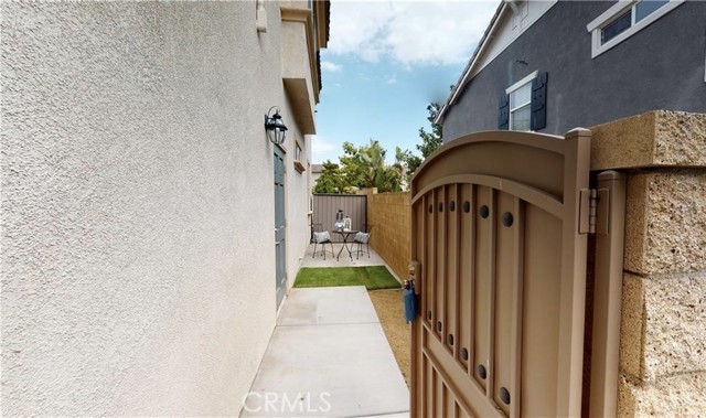 Detail Gallery Image 2 of 9 For 6029 Lily Rock Dr #2,  Fontana,  CA 92336 - 1 Beds | 1 Baths