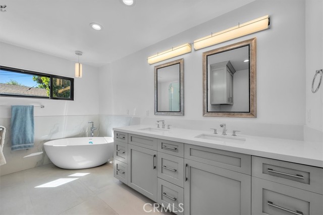6334 Riggs Place, Los Angeles CA: https://media.crmls.org/medias/17ed9cbc-c6b4-4728-b5f0-7be4045e60ef.jpg