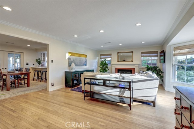 Detail Gallery Image 7 of 52 For 3902 North Marshall Way, Long Beach,  CA 90807 - 2 Beds | 1 Baths