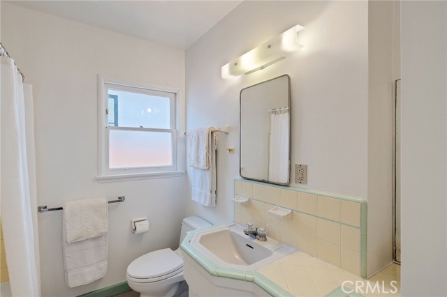 Detail Gallery Image 30 of 39 For 7975 Chase Ave, Los Angeles,  CA 90045 - 3 Beds | 2 Baths