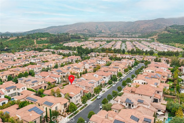 117 Andirons, Irvine CA: https://media.crmls.org/medias/17f06c86-ab0f-4491-b29b-098a8bc60335.jpg