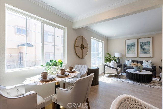 Detail Gallery Image 12 of 33 For 2349 Mira Vista Ave #C,  Montrose,  CA 91020 - 2 Beds | 2/1 Baths