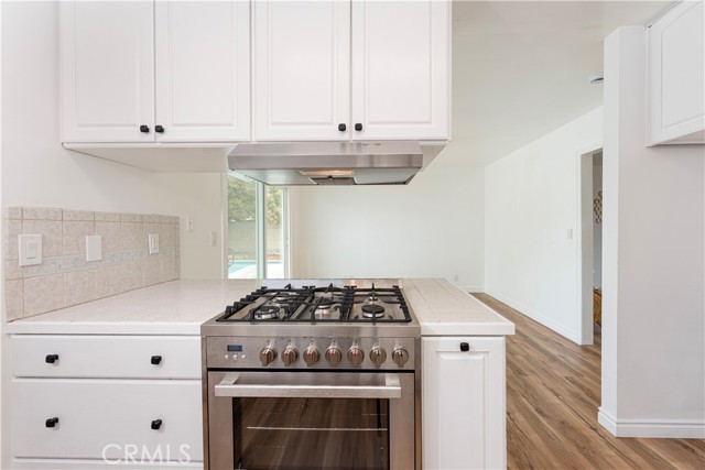 Detail Gallery Image 9 of 26 For 15821 Willett Ln, Huntington Beach,  CA 92647 - 3 Beds | 2 Baths