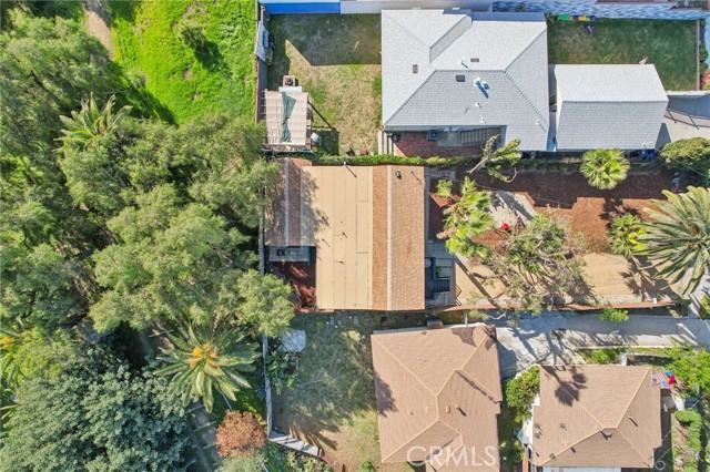 811 W Oliver Street, San Pedro CA: https://media.crmls.org/medias/17f27d0e-feda-4ff4-8686-75b5c6ac988b.jpg