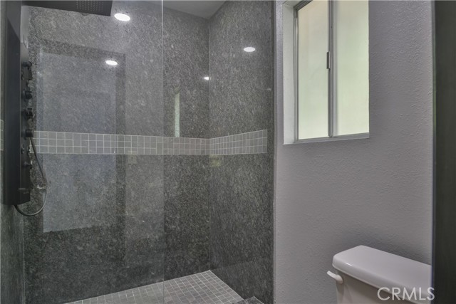929 Trinity Drive, Lake Arrowhead CA: https://media.crmls.org/medias/17f4093f-ee0c-4532-b1f1-a3a4979de35b.jpg