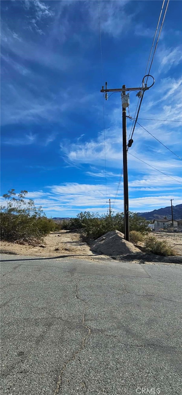 Detail Gallery Image 11 of 11 For 800 Utah Trl., Twentynine Palms,  CA 92277 - – Beds | – Baths