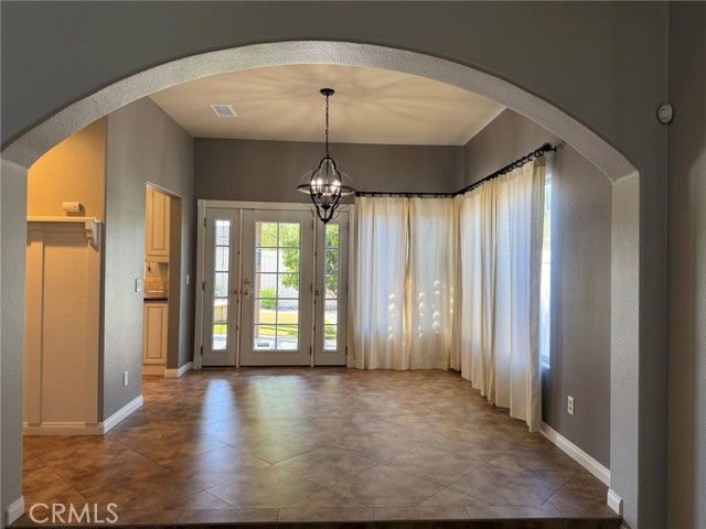 Detail Gallery Image 18 of 20 For 1990 Willowbrook, Oceanside,  CA 92056 - 4 Beds | 3 Baths