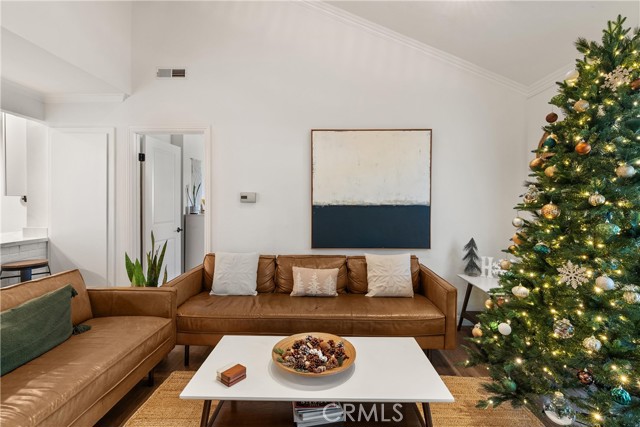 Detail Gallery Image 11 of 28 For 2323 Huntington St #904,  Huntington Beach,  CA 92648 - 3 Beds | 2 Baths