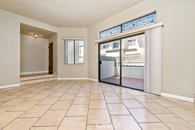 40 Brownfield Lane, Pomona CA: https://media.crmls.org/medias/17f5a918-f05d-4177-a690-ff5ded7b8387.jpg