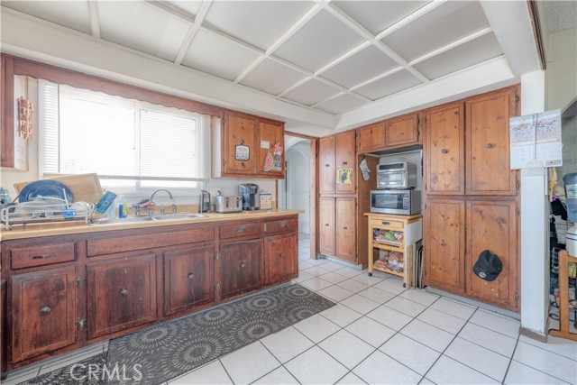 13572 Sutter Drive, Westminster CA: https://media.crmls.org/medias/17f5ffe4-e181-4aa0-ad34-2fee29c02a67.jpg