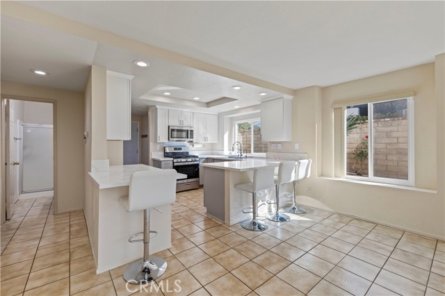 27668 Lonestar Place, Castaic CA: https://media.crmls.org/medias/17f60fa7-0182-4584-b505-9ac7be7bcfc1.jpg