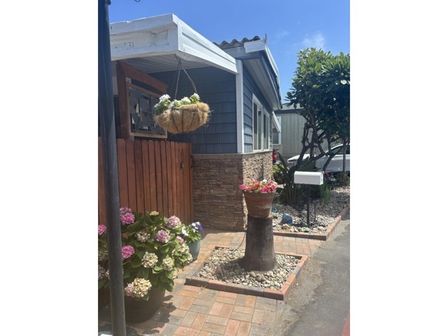 6550 Ponto Drive, Carlsbad CA: https://media.crmls.org/medias/17f64ee0-fe43-4c53-9e04-92bba1342254.jpg