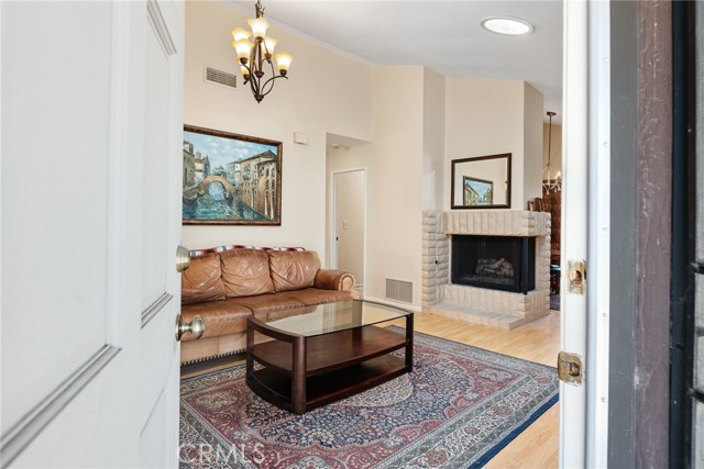 Detail Gallery Image 4 of 31 For 1400 Market St, Vista,  CA 92084 - 2 Beds | 2 Baths