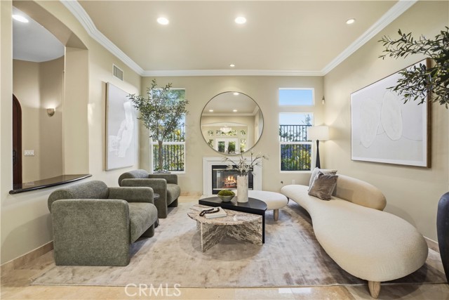 Image 16 of 63 For 907 Deerhill Road