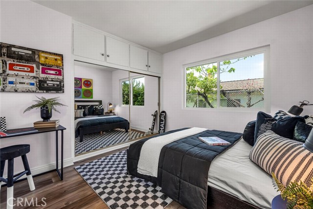Detail Gallery Image 17 of 35 For 16706 Alginet Pl, Encino,  CA 91436 - 4 Beds | 2/1 Baths