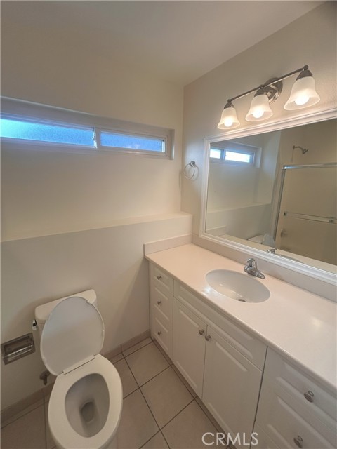 Detail Gallery Image 25 of 32 For 2641 Santa Ana Ave #D,  Costa Mesa,  CA 92627 - 3 Beds | 3/1 Baths