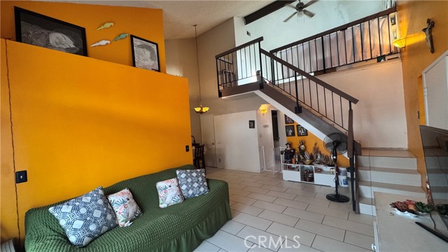 Detail Gallery Image 4 of 18 For 18193 Sundowner Way #816,  Canyon Country,  CA 91387 - 2 Beds | 2 Baths