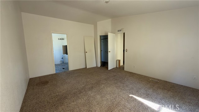 Image 45 of 53 For 18420 Decker