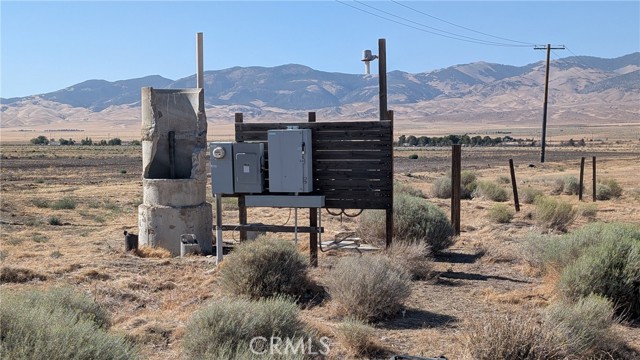 275 W Avenue B, Lancaster CA: https://media.crmls.org/medias/17fbb70d-9554-47b8-84e5-b6e7e42371a7.jpg