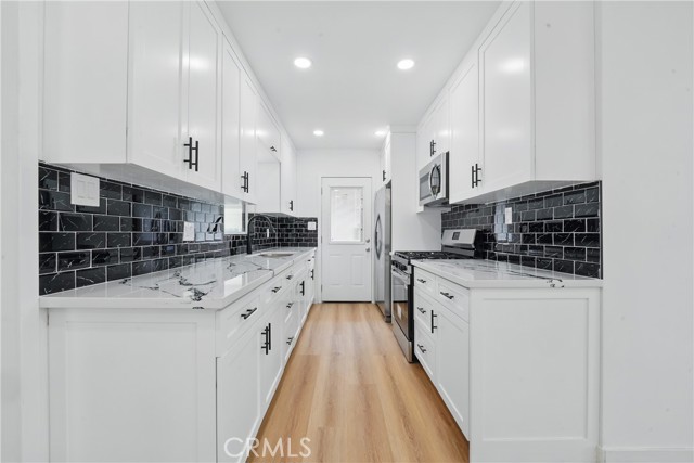 Detail Gallery Image 11 of 35 For 611 S Thorson Ave, Compton,  CA 90221 - 3 Beds | 2 Baths