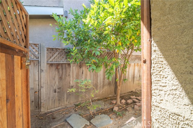 2703 Gates AVE, Redondo Beach CA: https://media.crmls.org/medias/17fce1b6-fe3a-43f3-8c78-25699e24b88b.jpg