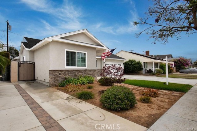 Image 29 of 31 For 3628 Lomina Avenue
