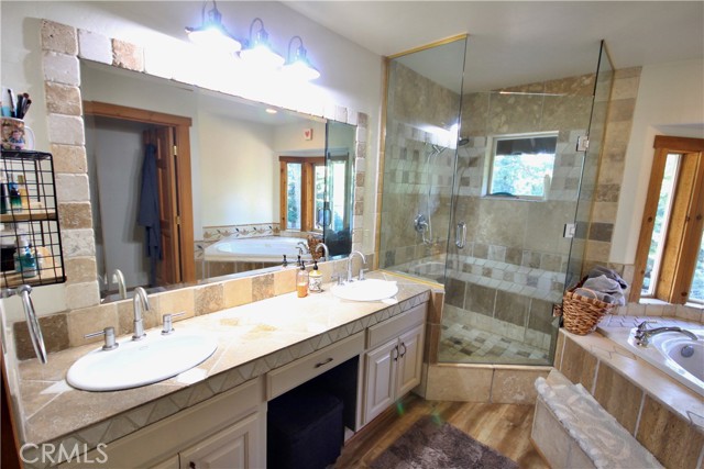 Image 18 of 39 For 32383 Pine Manor Lane 634