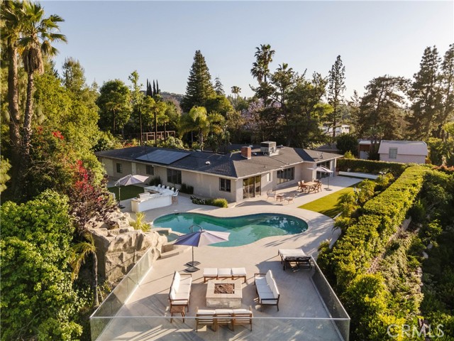 4935 Calvin Avenue, Tarzana CA: https://media.crmls.org/medias/17fee7ab-6e68-43ea-91cb-e0cfb169a3cf.jpg