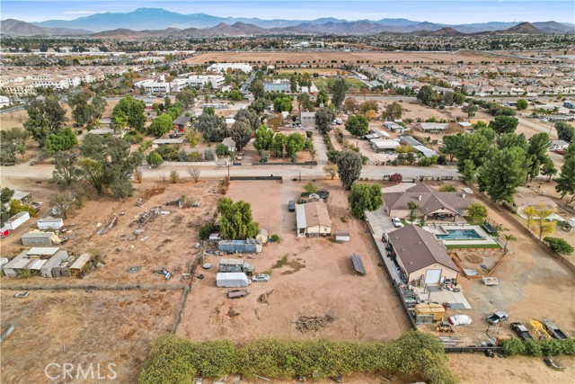 Detail Gallery Image 1 of 12 For 30645 Old Windmill Rd, Menifee,  CA 92584 - 3 Beds | 2 Baths