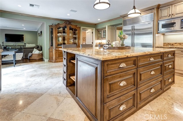 Detail Gallery Image 20 of 65 For 4751 Topeka Dr, Tarzana,  CA 91356 - 5 Beds | 6 Baths