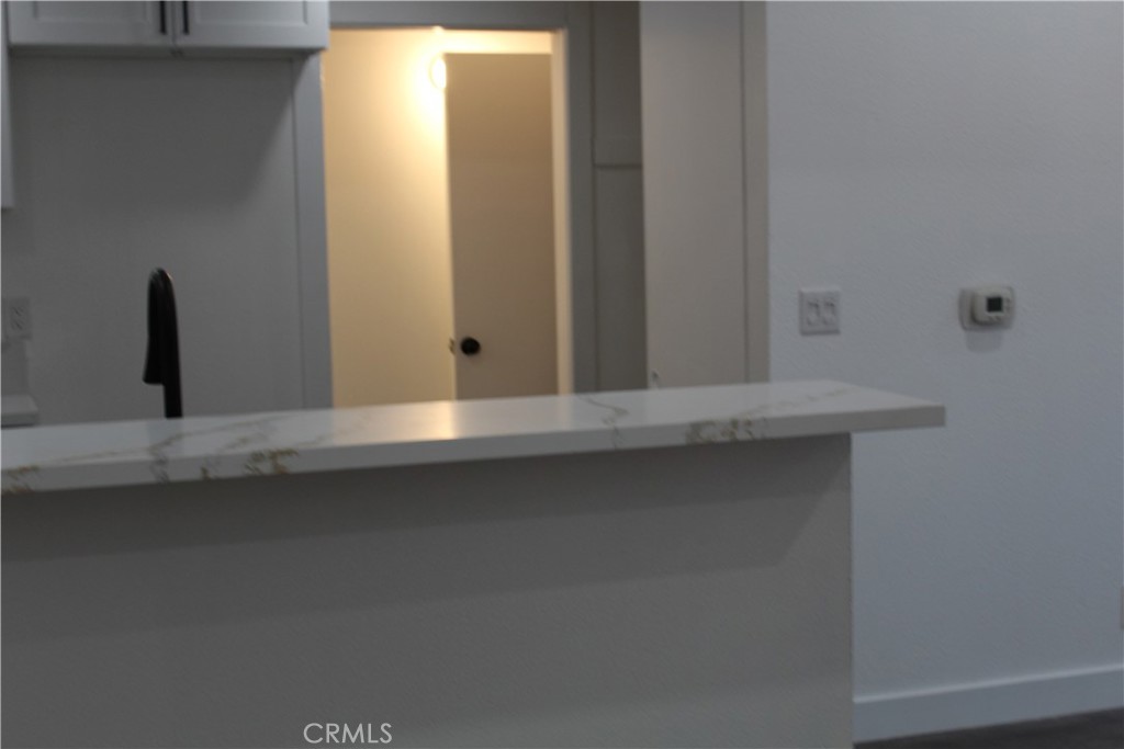 https://media.crmls.org/medias/18009e6f-ae2e-49f2-8e02-e538a5c9a293.jpg?preset=X-Large