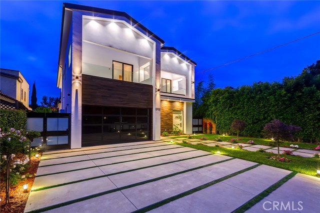 12732 Hortense Street, Studio City CA: https://media.crmls.org/medias/1800e097-5fa8-4078-998a-bc241a2abb3d.jpg