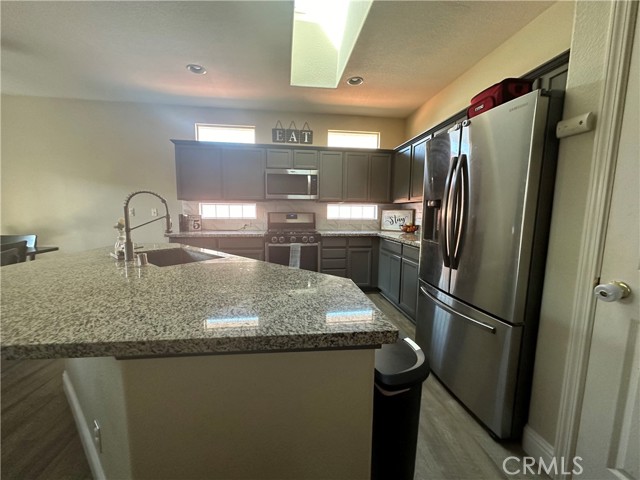 Detail Gallery Image 5 of 23 For 1810 Stoney Creek Ct, Atwater,  CA 95301 - 3 Beds | 2 Baths