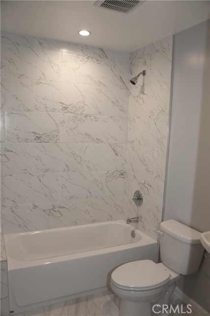 7419 Alabama Avenue, Canoga Park CA: https://media.crmls.org/medias/18021a0d-f1ca-48d2-86a7-1c2f98108e74.jpg