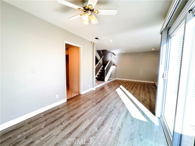 Detail Gallery Image 8 of 37 For 136 Briarwood #50,  Irvine,  CA 92604 - 3 Beds | 2/1 Baths