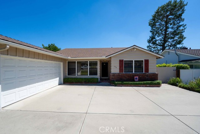 750 E Mountain View Avenue, Glendora CA: https://media.crmls.org/medias/1804b8b7-519f-45ee-b6de-ba54397e0a4d.jpg