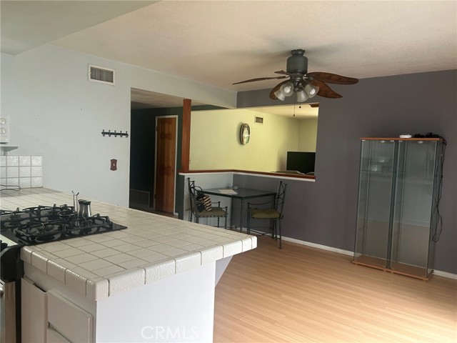 Detail Gallery Image 9 of 23 For 5210 Dresden Pl, Riverside,  CA 92505 - 4 Beds | 2 Baths