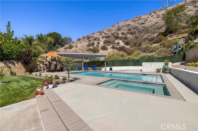 28777 Kathleen Avenue, Saugus CA: https://media.crmls.org/medias/18058c03-c2b2-47d9-93fa-a8a03098bca9.jpg