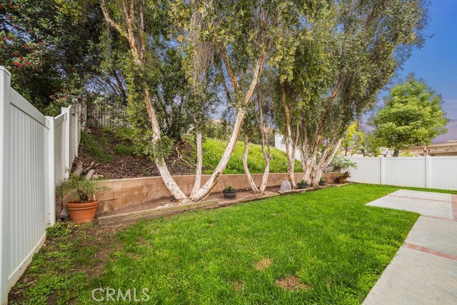 Detail Gallery Image 5 of 40 For 820 Autumn Ln, Corona,  CA 92881 - 3 Beds | 2 Baths