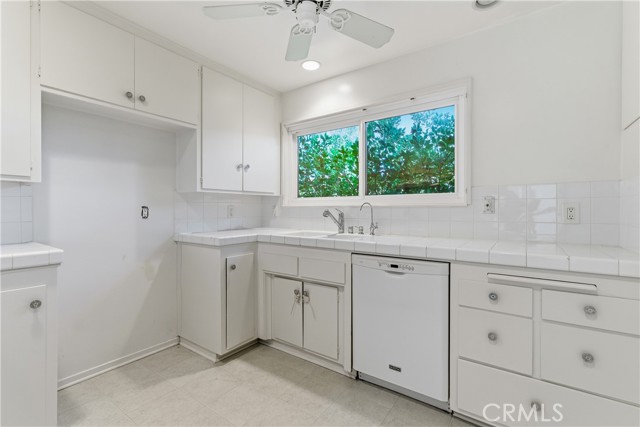 Detail Gallery Image 6 of 22 For 26136 Veva Way, Calabasas,  CA 91302 - 3 Beds | 2 Baths