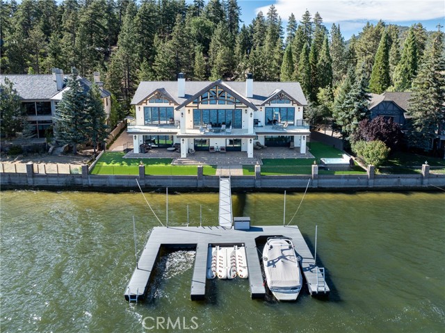 39055 N Shore Drive, Fawnskin CA: https://media.crmls.org/medias/1807796a-db07-4061-b45d-e946478490b0.jpg