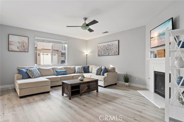 341 W Pebble Creek Lane, Orange CA: https://media.crmls.org/medias/18079bc0-b635-4eb5-b067-f740c08f727c.jpg