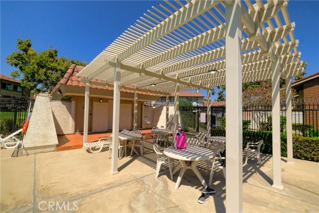 Detail Gallery Image 6 of 26 For 5132 Aspen, Montclair,  CA 91763 - 3 Beds | 3 Baths