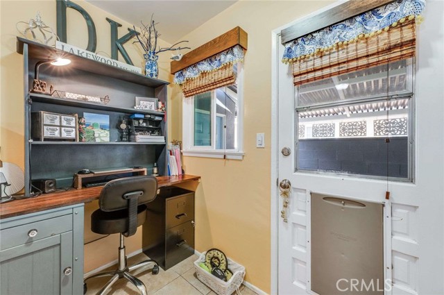 Detail Gallery Image 14 of 29 For 5412 Bellflower Bld, Lakewood,  CA 90713 - 2 Beds | 1 Baths