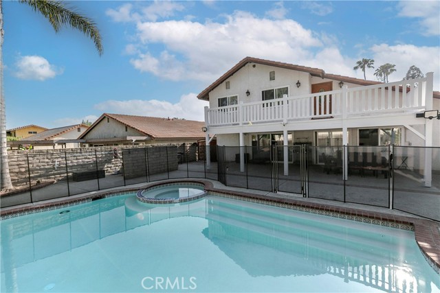 10670 Deering Avenue, Chatsworth CA: https://media.crmls.org/medias/1808e47f-64c8-4b71-b05b-92bff837e35a.jpg