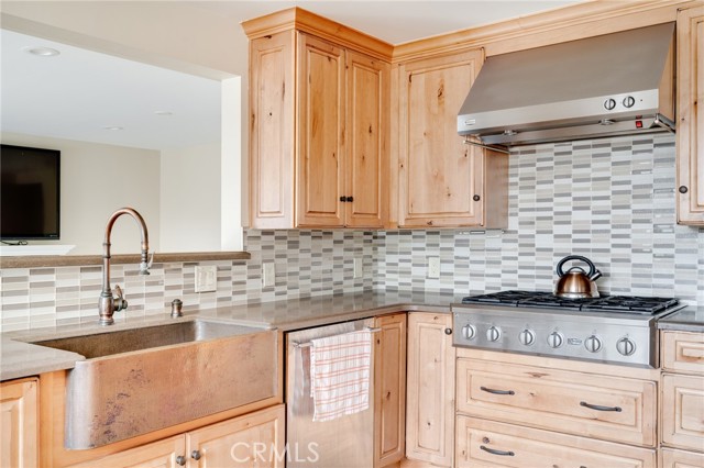 Detail Gallery Image 11 of 46 For 222 W Kenneth, Glendale,  CA 91202 - 4 Beds | 4 Baths