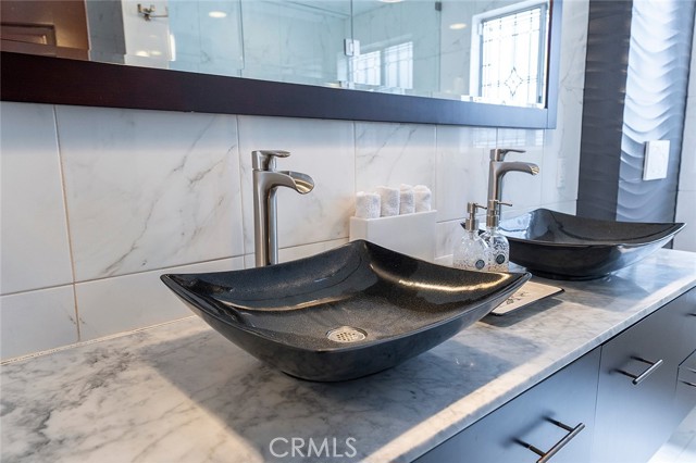 18200 Sandringham Court, Porter Ranch CA: https://media.crmls.org/medias/1809a473-ed5c-4aa6-a5cb-90ac42e722f3.jpg